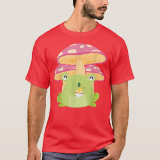 cottage goth frog ramen naturecore frog ramen  T-Shirt