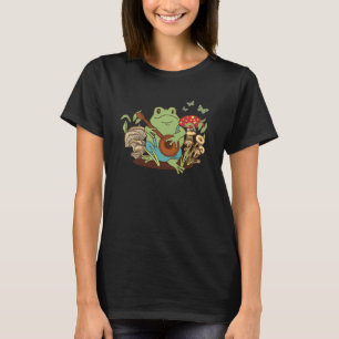 Cottagecore Aesthetic Frog Playing Banjo T-Shirt