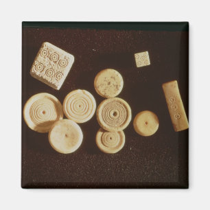 Counters and dice, Gallo-Roman Magnet