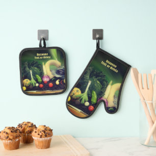Country Fair Prize Vegetables Personalised Oven Mitt & Pot Holder Set