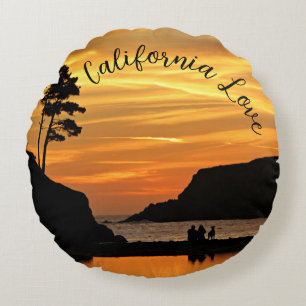 Couple & Dog Romantic Beach Coast Sunset Round Cushion