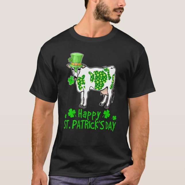 Cow St Patricks Day Lucky Farmer Cow Matching Fami T-Shirt (Front)