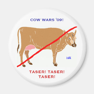 COW WARS '09! magnet
