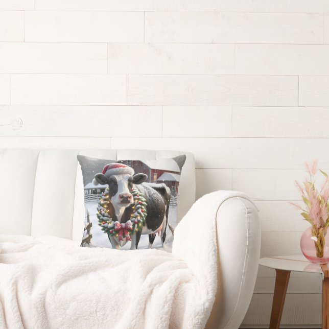 Cow With Holiday Wreath Cushion (Couch)