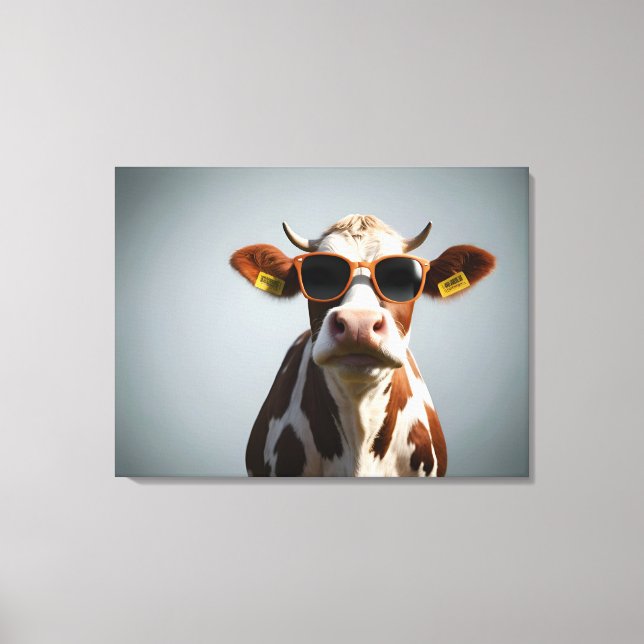 Cow with sunglasses canvas print (Front)