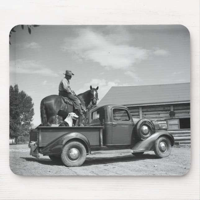 Cowboy with horse in a truck mouse mat (Front)