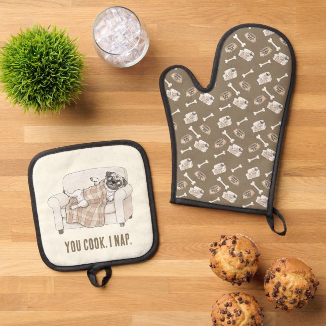 Cozy Paws Collection Oven Mitt & Pot Holder Set (Top Down)