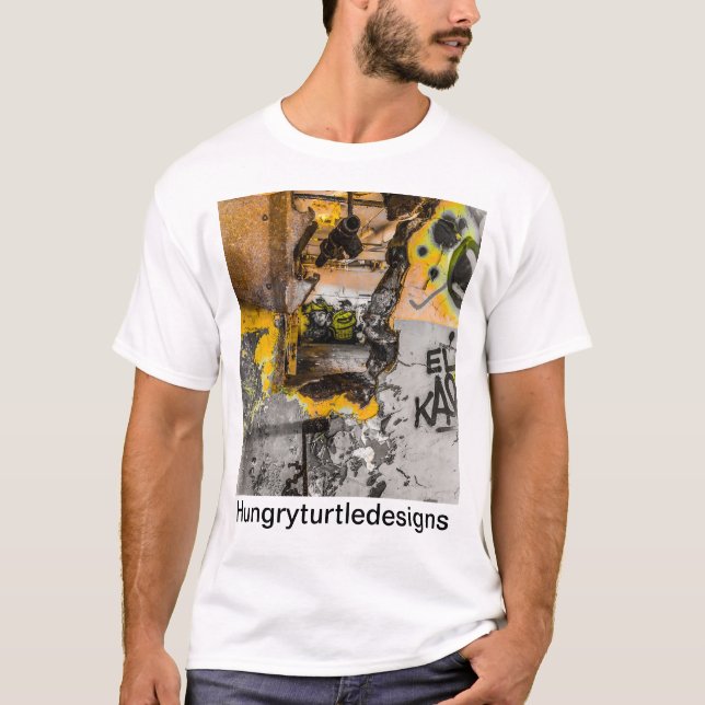 Cracked spackle T-Shirt (Front)
