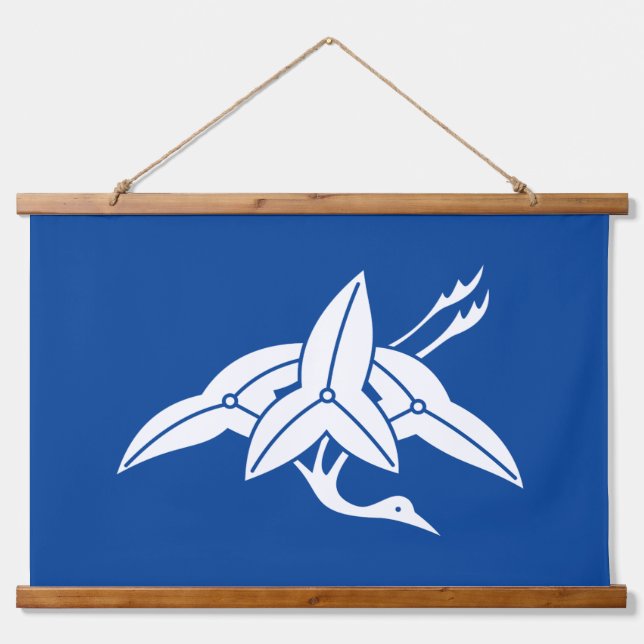 Crane-shaped arrowhead hanging tapestry (Front)