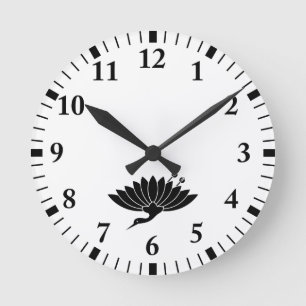 Crane-shaped chrysanthemum round clock