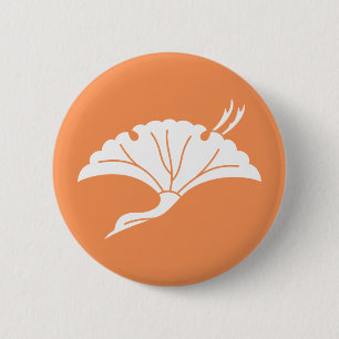 Crane-shaped ginkgo leaf 6 cm round badge