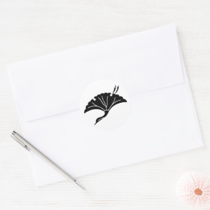 Crane-shaped ginkgo leaf classic round sticker