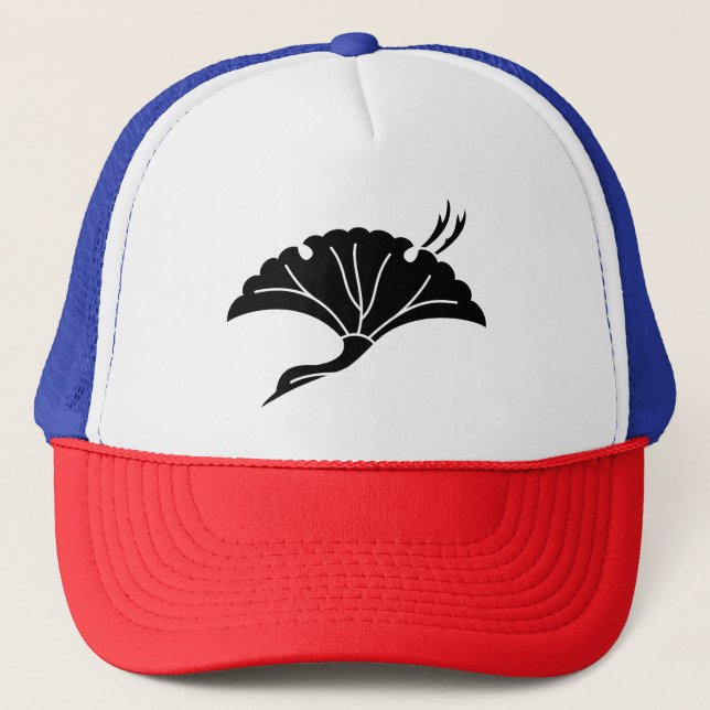 Crane-shaped ginkgo leaf trucker hat (Front)
