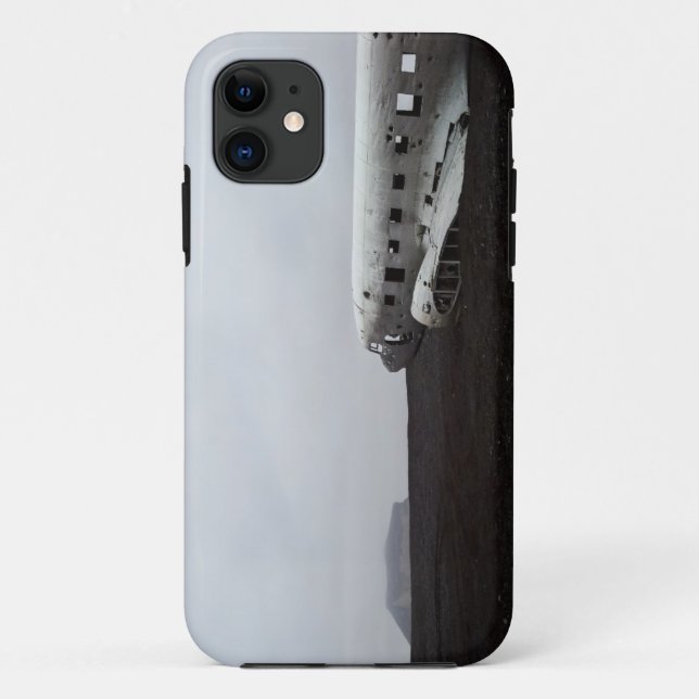 Crashed plane in Sólheimasandur iPhone case (Back)