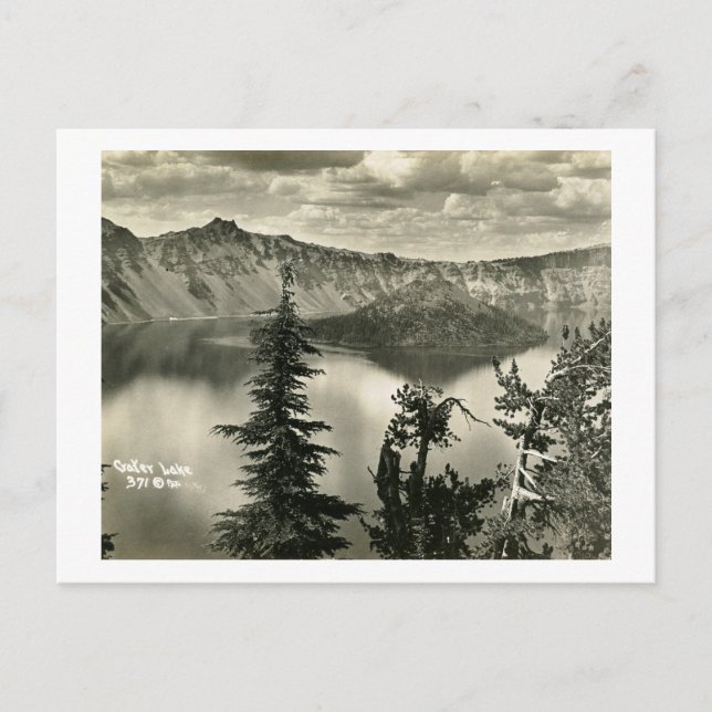 Crater Lake, Oregon Vintage Postcard (Front)