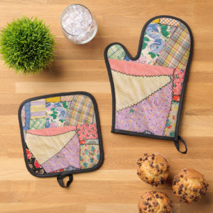Crazy Patchwork Quilt With Zigzag Stitching Oven Mitt & Pot Holder Set
