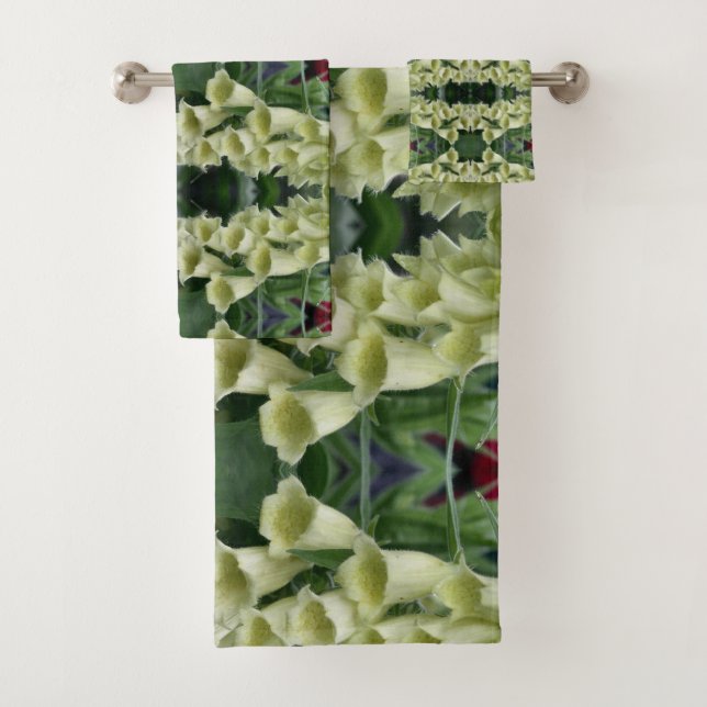 Creamy Foxglove Flower Abstract Pattern         Bath Towel Set (Insitu)