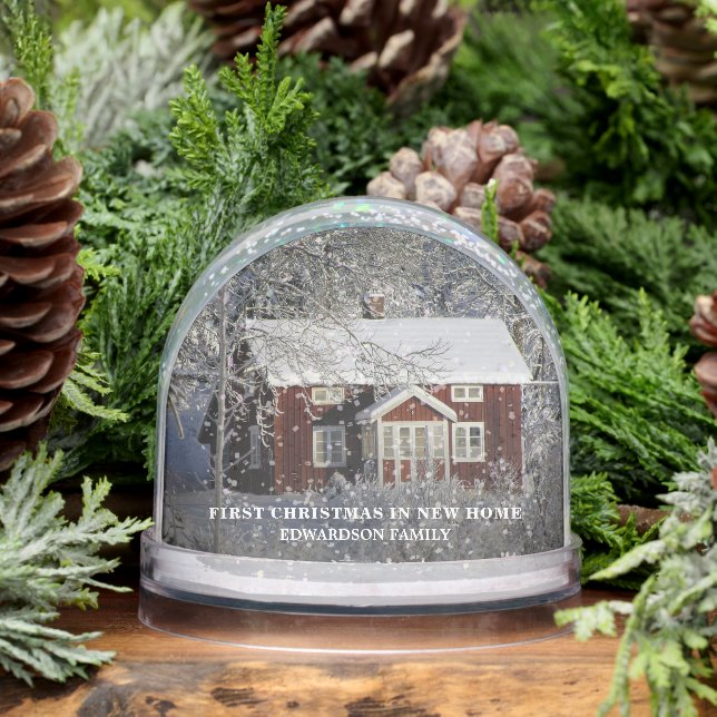Create your own first christmas in our new home snowglobe (Winter)