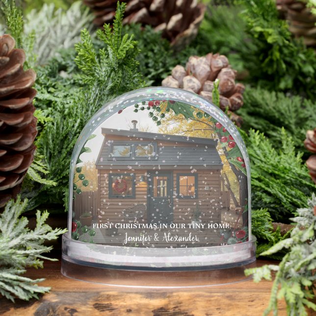 Create your own first christmas in our tiny home snowglobe (Winter)