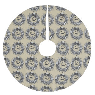 Creepy Wreath Brushed Polyester Tree Skirt