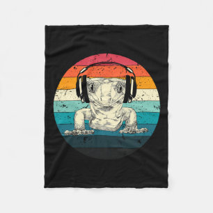 Crested Gecko Playing Video Game Funny Gamers  Fleece Blanket