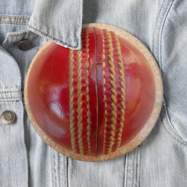 Cricket Ball 6 Cm Round Badge (In Situ)