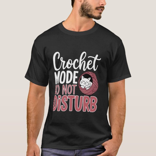 Crochet Cat Crocheting T-Shirt (Front)