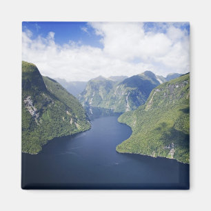 Crooked Arm, Malaspina Reach, Doubtful Sound, Magnet