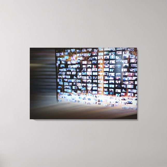 Crossing online borders canvas print (Front)