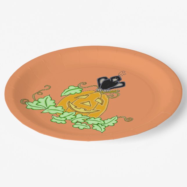Crow and Pumpkin Paper Plate (Angled)