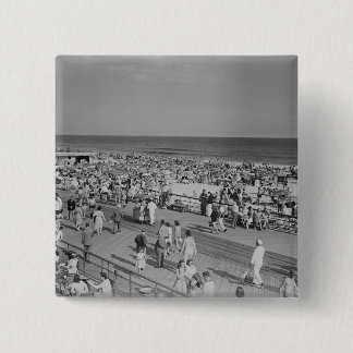 Crowd on Beach 15 Cm Square Badge