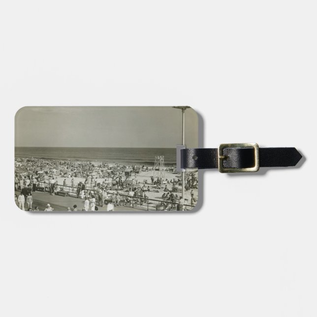 Crowded Beach Luggage Tag (Front Horizontal)