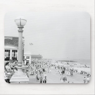 Crowds 2 mouse mat