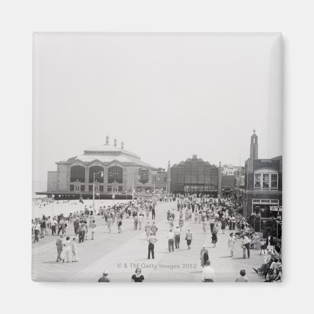 Crowds Magnet (Front)