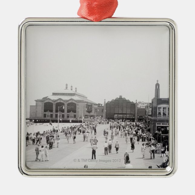 Crowds Metal Tree Decoration (Front)