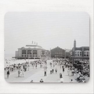 Crowds Mouse Mat