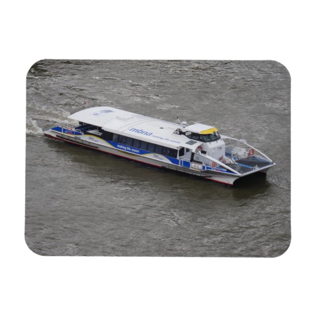 Cruise Boat on River Thames 3"x4" Magnet (Horizontal)