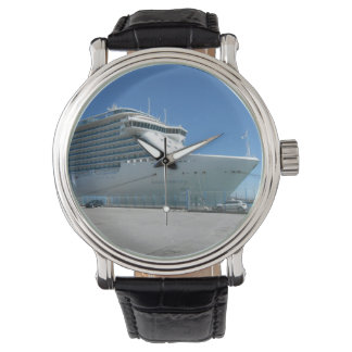 Cruise ship watch