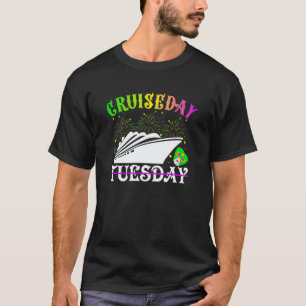 Cruiseday Mardi Gras Celebrations Parade Boat Fat  T-Shirt