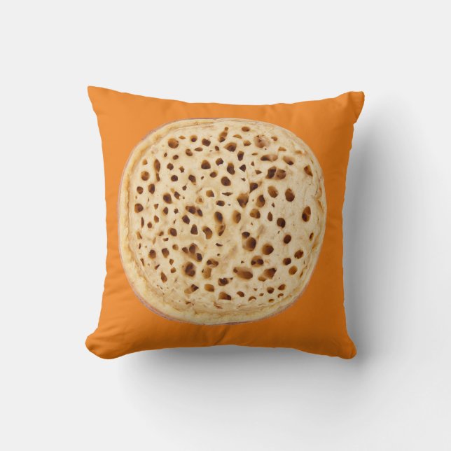 Crumpet on white cushion (Front)