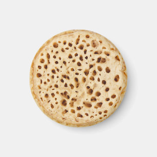 Crumpet on white magnet