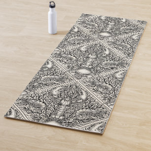 Crustacean in black and natural white yoga mat