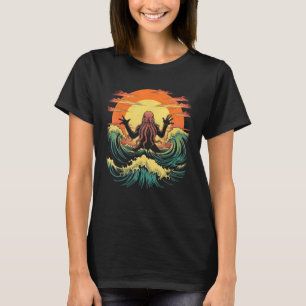 Cthulhu - Hokusai Japanese Great Wave Off Kanagawa T-Shirt