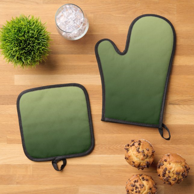 Cucumber Green Oven Mitt & Pot Holder Set (Top Down)