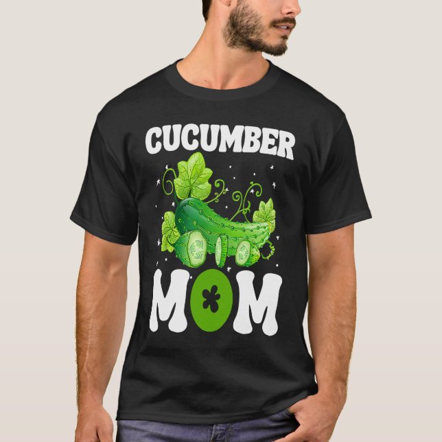 Cucumber Mom Vegetable Mothers' Day Gardener T-Shirt (Front)