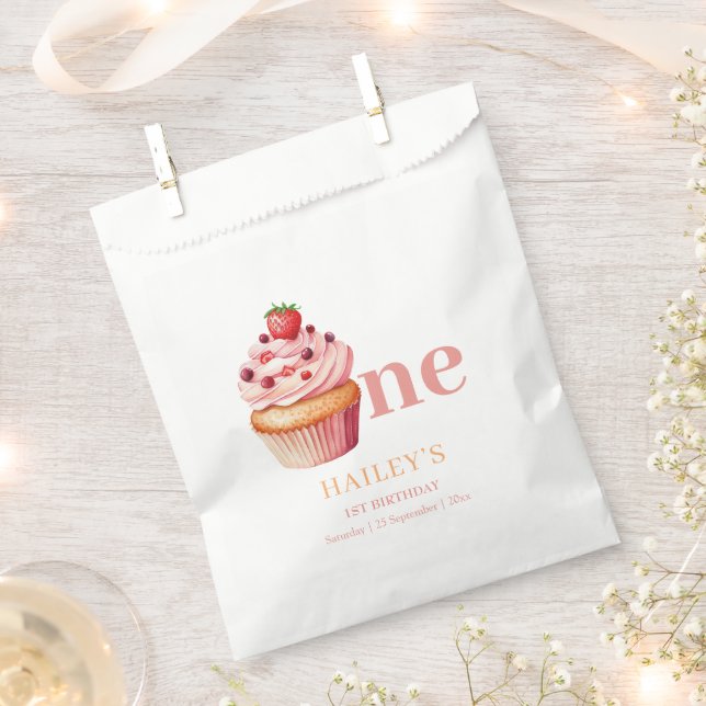 Cupcake Birthday Invitation,  Girls 1st Birthday Favour Bags (Clipped)