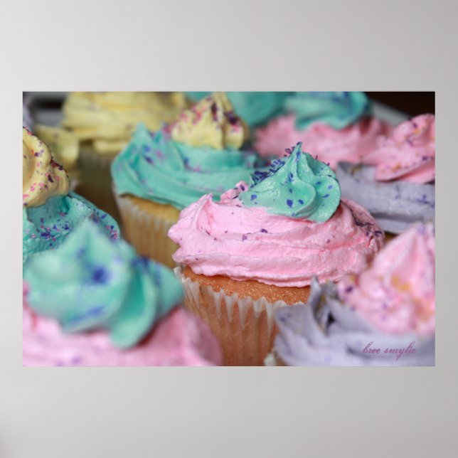 Cupcakes in Pastel Poster (Front)