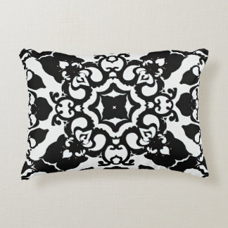 Cushion with delicate black-and-white pattern desi