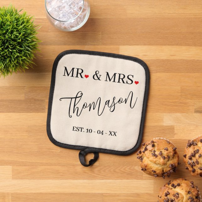 Custom Chic Mr. And Mrs. Last Name And Hearts Pot Holder (Top Down)