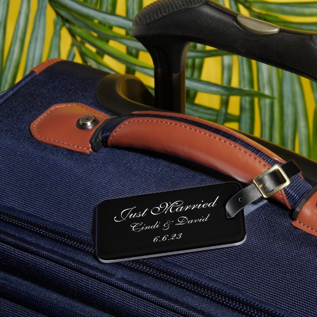Custom Luggage Tag (Front Insitu 3)